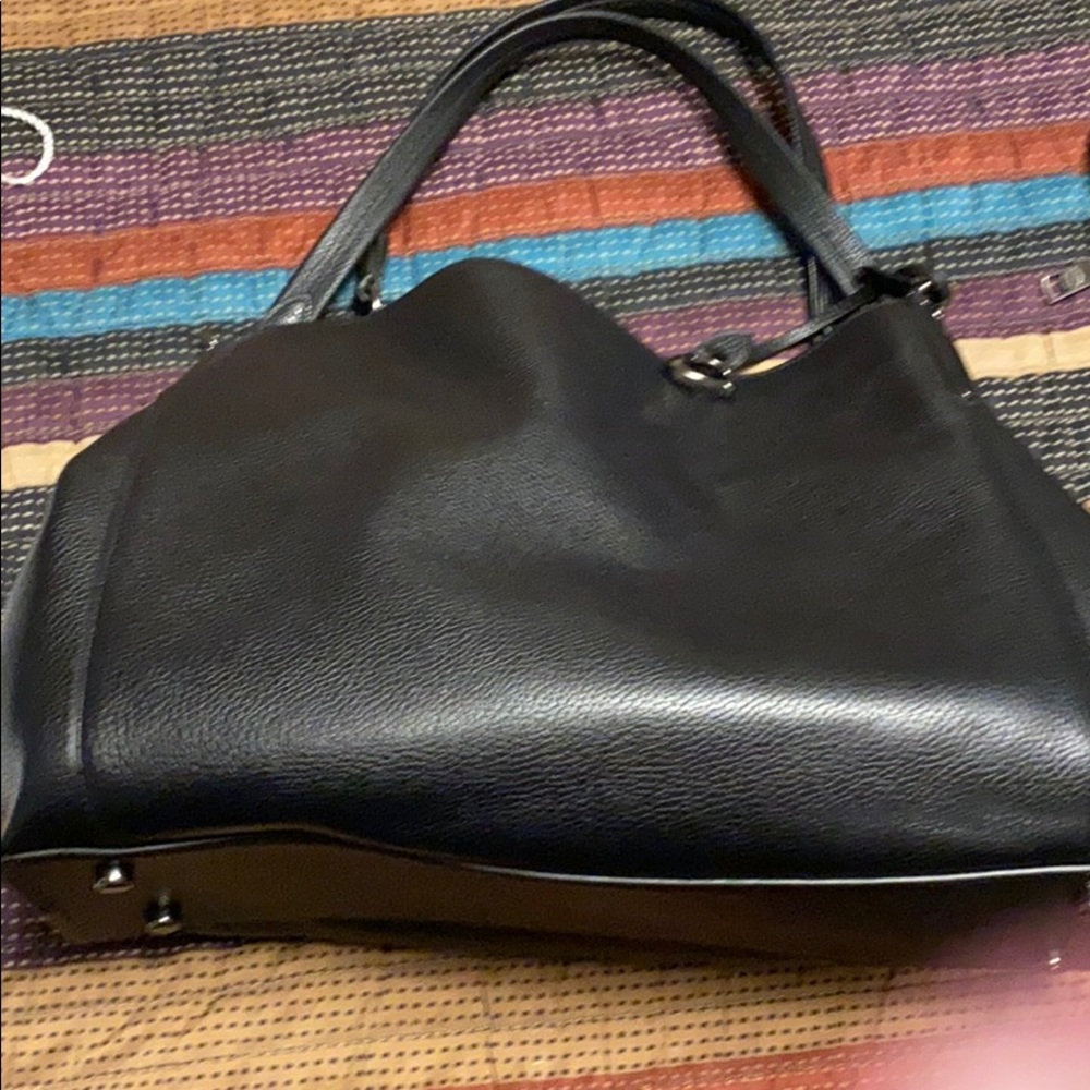 Authentic coach handbag - Picture 2 of 5